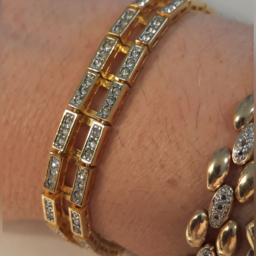 JOAN river Gold Tone With Rhinestones Bracelet